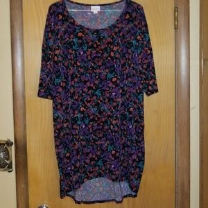 LuLaRoe Tshirt with Flowers Butterflies M